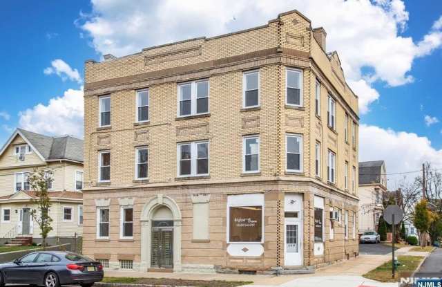 129 Maple Avenue 3 - 129 Maple Avenue, Montclair, NJ 07042