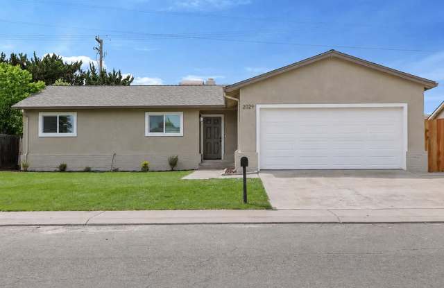 Updated 3 bed 2 bath home in Ceres photos photos