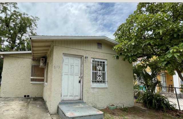 715 QUILL AVENUE photos photos