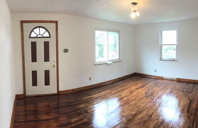 2 Bedroom Stanton Heights Townhouse Gallery 1