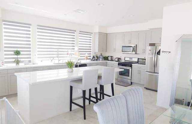 811 North Dalton Avenue photos photos