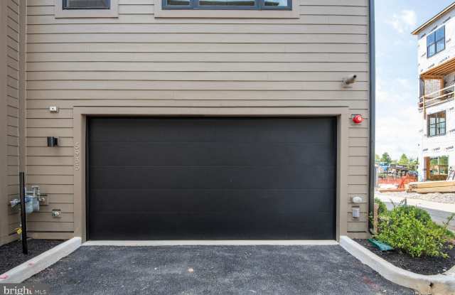 5933 STONEHENGE Place Gallery 3