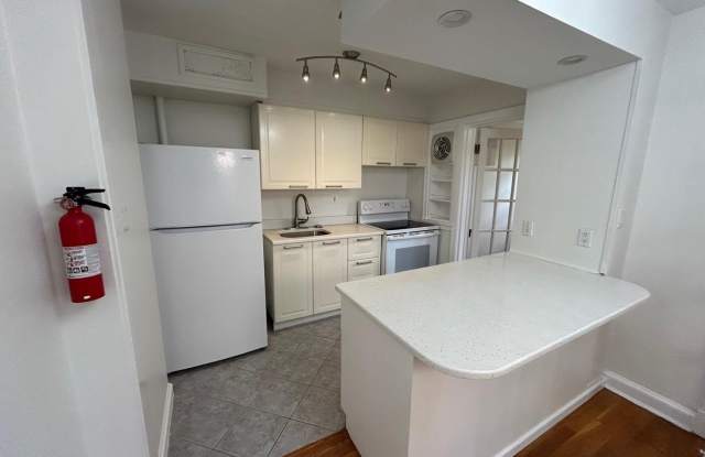 2036 TUNLAW RD NW Gallery 3