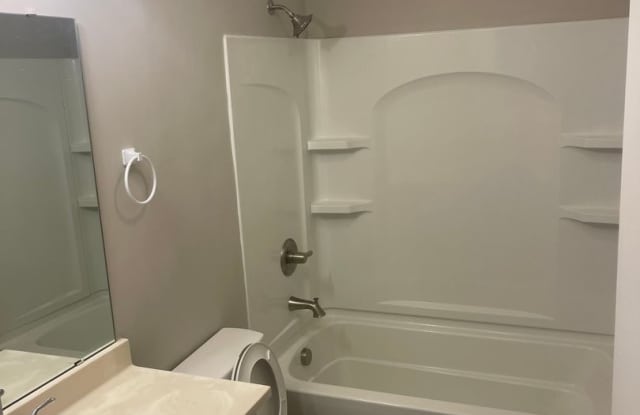 Newly renovated home with 4 bedrooms! Must see! Gallery 4