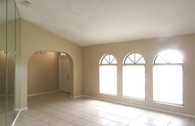 22182 PEACHLAND Boulevard Gallery 2