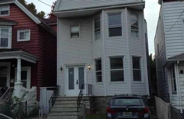 53 CONDICT ST photos photos