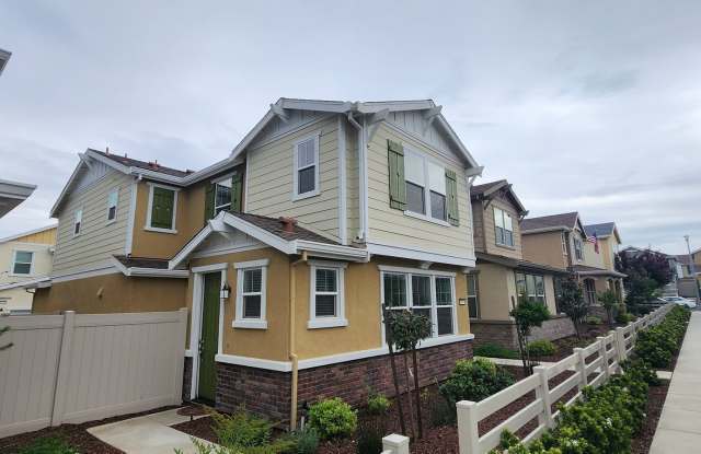 Newer Centrally Located Beauty! photos photos