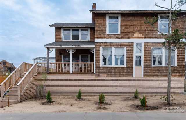 300 Cottage Walk Gallery 2