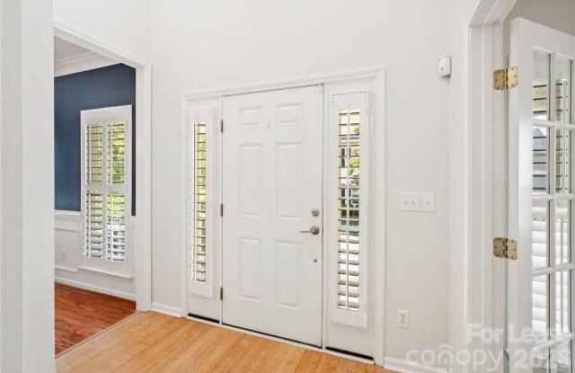 11930 Royal Castle Court Gallery 4