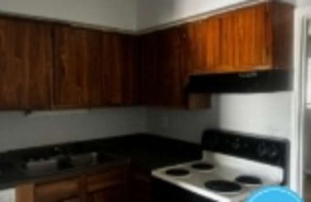 1502 Chapel Hill Road - A Gallery 2