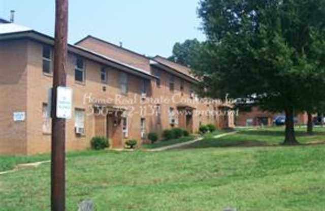 Cambridge Apartments | 619 W. 23rd Street Apt C photos photos