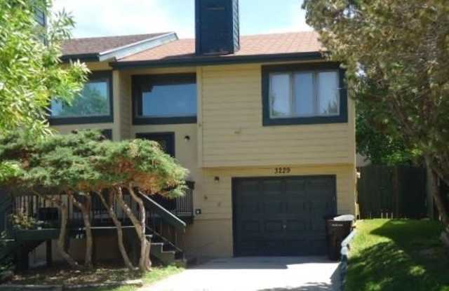 Two Bedroom/Two Bathroom Town Home photos photos