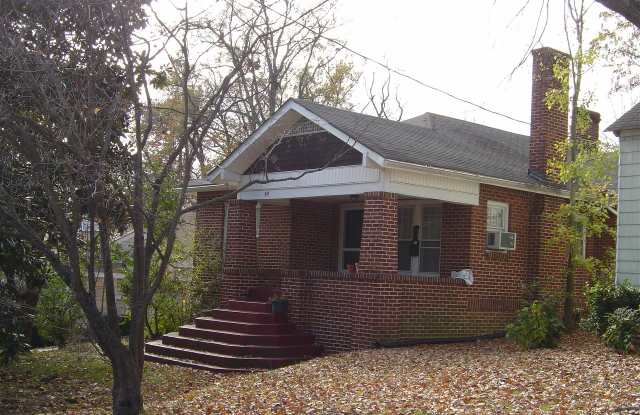 1 BR Duplex w/ Lawn Service Included photos photos