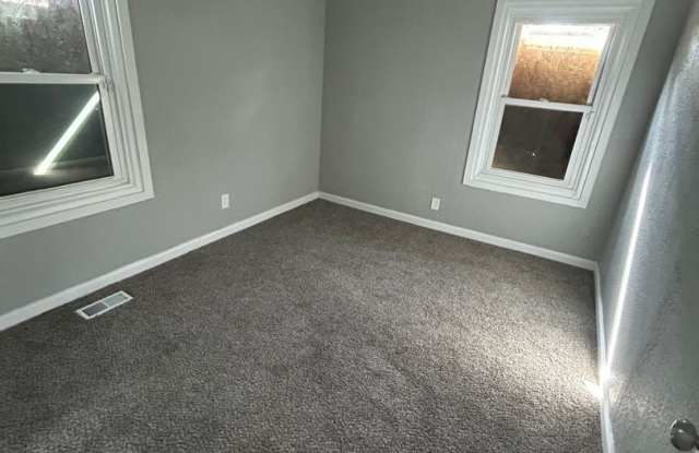 For Lease Gallery 4