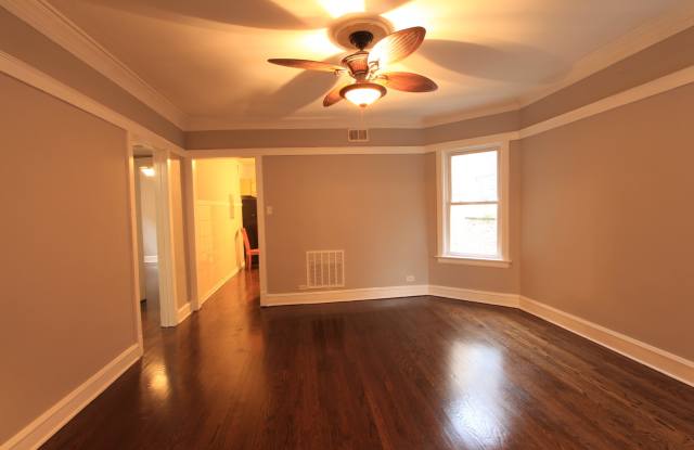 3306 West Wilson Avenue Gallery 4
