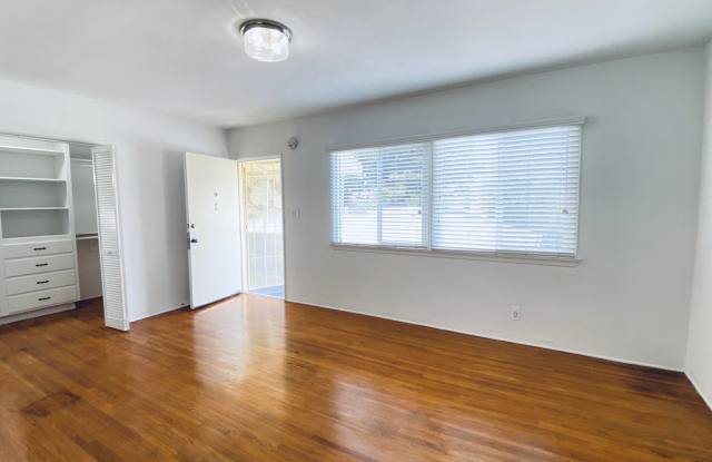 2010-2016 Ocean Park Blvd photos photos