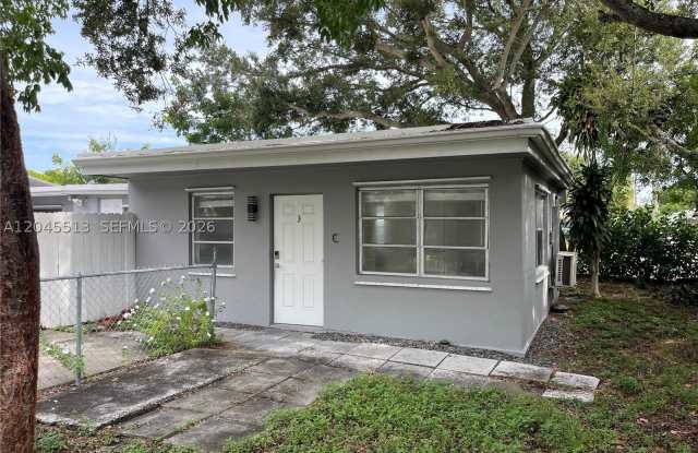325 SW 14th Ct photos photos 325 SW 14th Ct photos photos