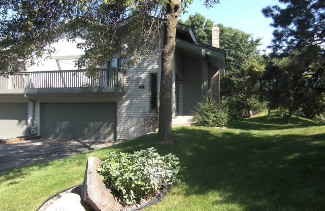 9523 Hartford Circle - Hartford - 9523 Hartford Circle, Eden Prairie, MN 55347