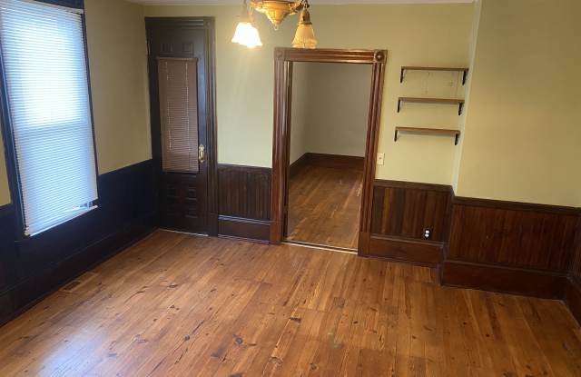 205 N Spring St photos photos