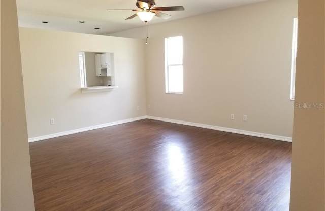 4919 WHISTLING PINES COURT Gallery 3