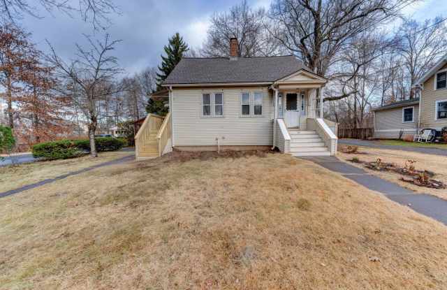 18 Hubbard Place - 18 Hubbard Place, Wethersfield, CT 06109