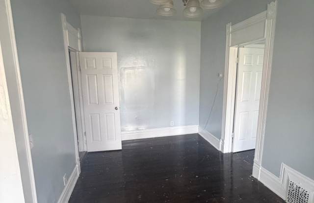 1509 North Salina Street - 1 Gallery 2