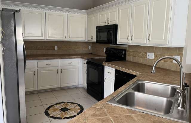 216 Hollowbrook Circle Gallery 3