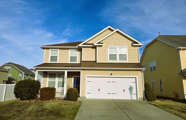 Two Story, 4 Bed, 2.5 Bath in the Stockbridge Community, ONE Mile From 17 Bypass photos photos
