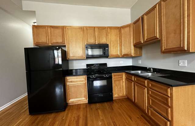 2438 N Laramie ave 1N photos photos