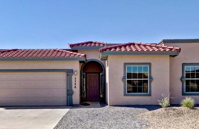 5548 Patagonia Dr - Bright and Inviting East Mesa Rental with Walk-In Closets and Outdoor Living - 5548 Patagonia Drive, Las Cruces, NM 88011