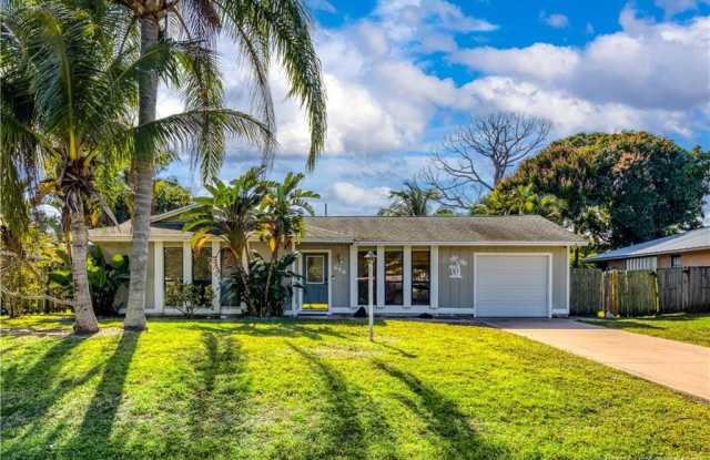 656 SE Ron Rico Terrace photos photos