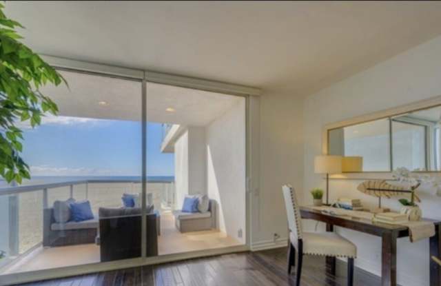 4 Quarterdeck St - 4 Quarterdeck Street, Los Angeles, CA 90292