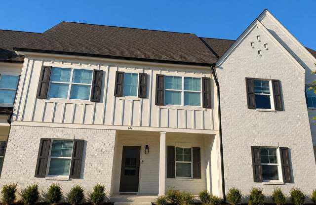 3BR/3.5BA For Rent Gallery 1