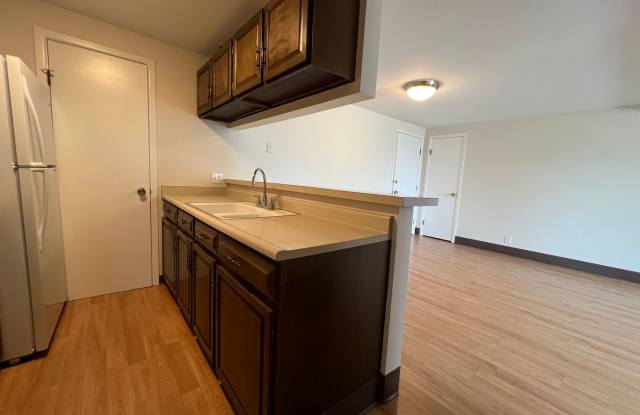 Robertson1001 (KC-BG) Gallery 3