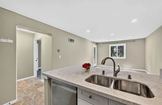 3550 Lebon Dr Unit 6412 Gallery 4