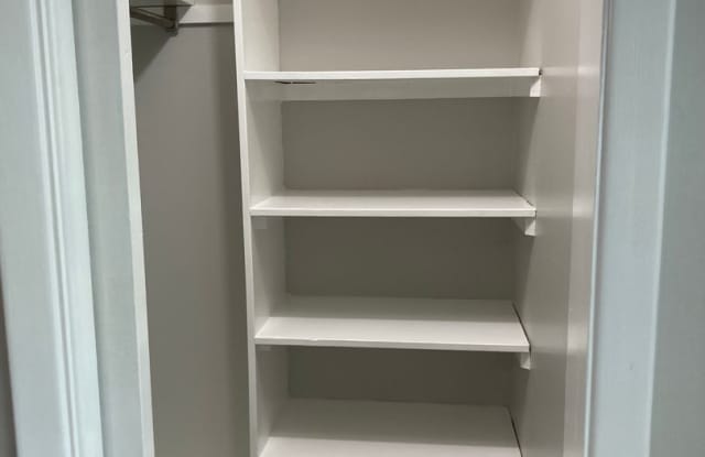 SW Topeka home for rent Gallery 4