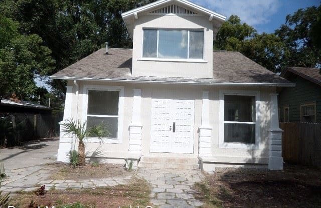 975 13th Ave S - 975 13th Avenue South, St. Petersburg, FL 33705