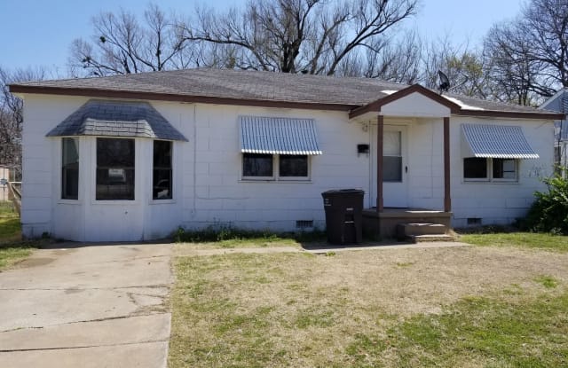 428 NW Santa Fe Ave - 428 N Santa Fe Ave, Bartlesville, OK 74003