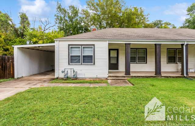 1 Bedroom, Lawn and Trash Included - 2216 South Greenwood Street, Wichita, KS 67211 1 Bedroom, Lawn and Trash Included - 2216 South Greenwood Street, Wichita, KS 67211