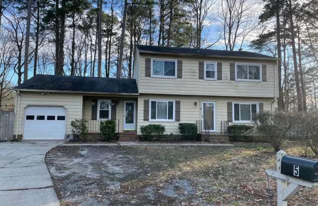 5 Bedroom 2.5 Bath Rental in Newport News Windsor Great Park photos photos