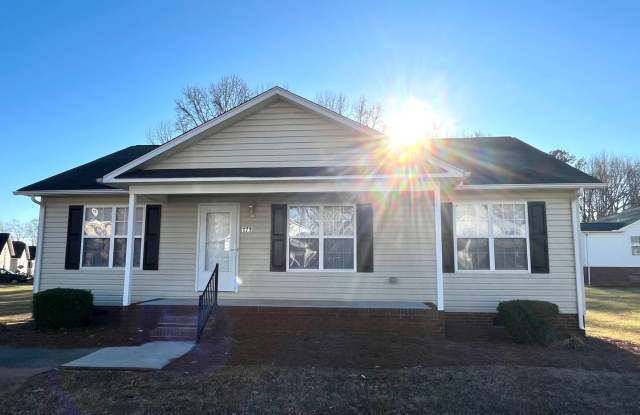 3BR 2BA House, 171 Third Avenue, China Grove $1495.00 photos photos