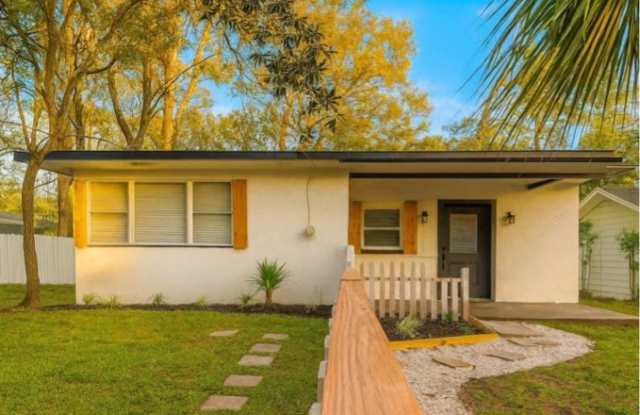 1857 Brookview Drive South photos photos