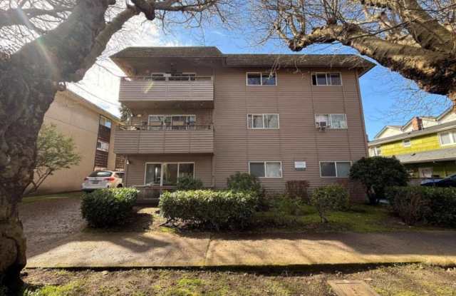 2731 60 Ave SW Gallery 3