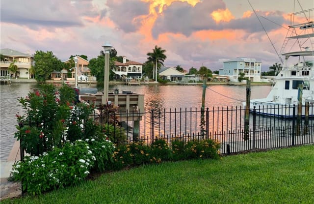 11305 5TH STREET E - 11305 5th Street East, Treasure Island, FL 33706