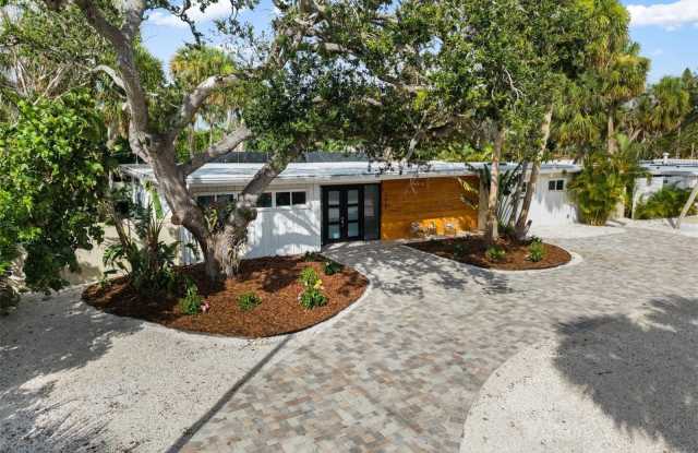 4879 COMMONWEALTH Drive Gallery 1