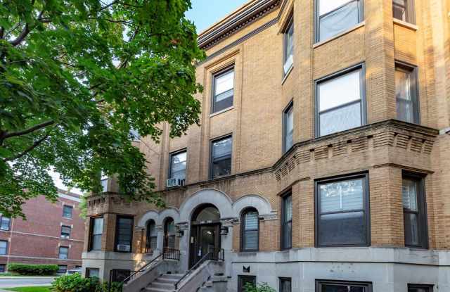 5401-5403 S. Woodlawn Avenue Gallery 2