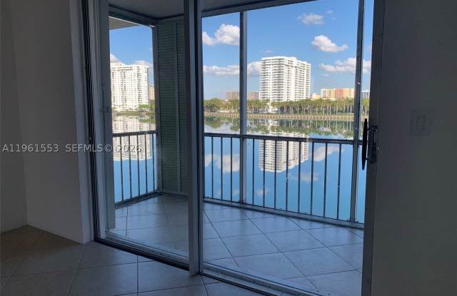 2999 POINT EAST DR Gallery 2