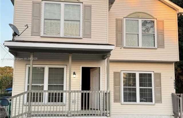 1604 SW 44th - 1604 Southwest 44th Avenue, Broadview Park, FL 33317 1604 SW 44th - 1604 Southwest 44th Avenue, Broadview Park, FL 33317