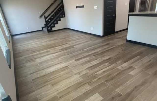 604 W Sycamore Street Gallery 4