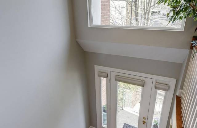 11516 WATERHAVEN COURT Gallery 2
